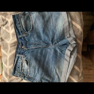 NWOT American Eagle Mom shorts